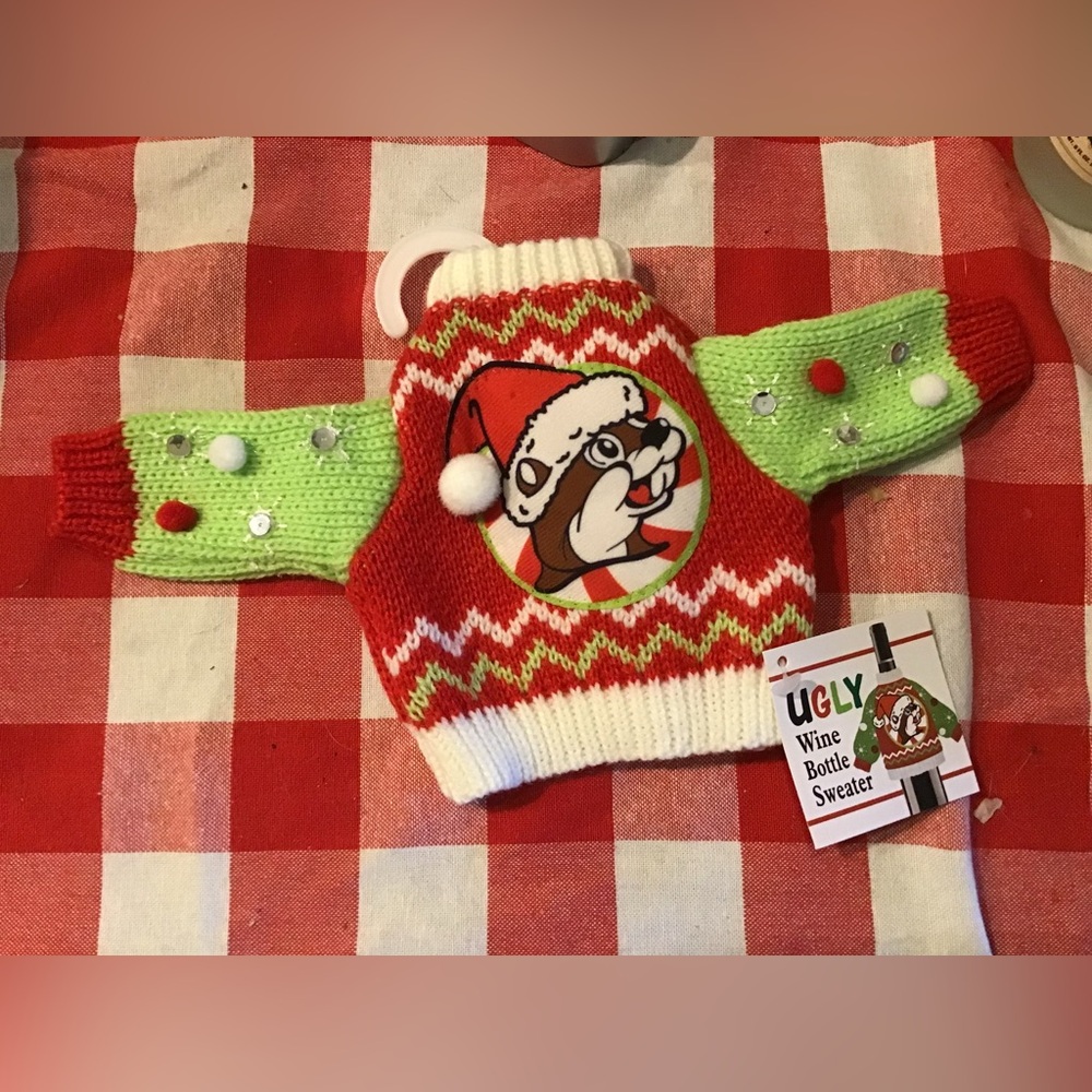 Buc-ee;’s beaver ugly sweater wine bottle cover-NEW